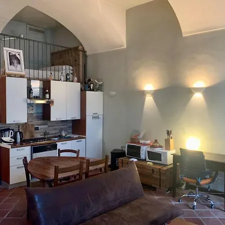Appartamento Elegante Loft In Centro Storico Con Free Wifi Carmagnola
