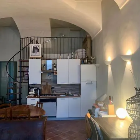 Appartamento Elegante Loft In Centro Storico Con Free Wifi Carmagnola